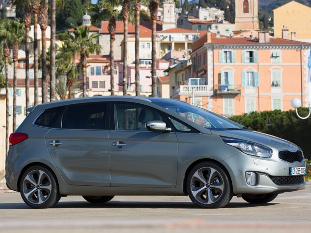 Kia Carens foto 16