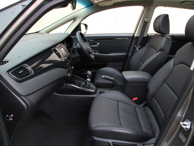 Kia Carens foto 52