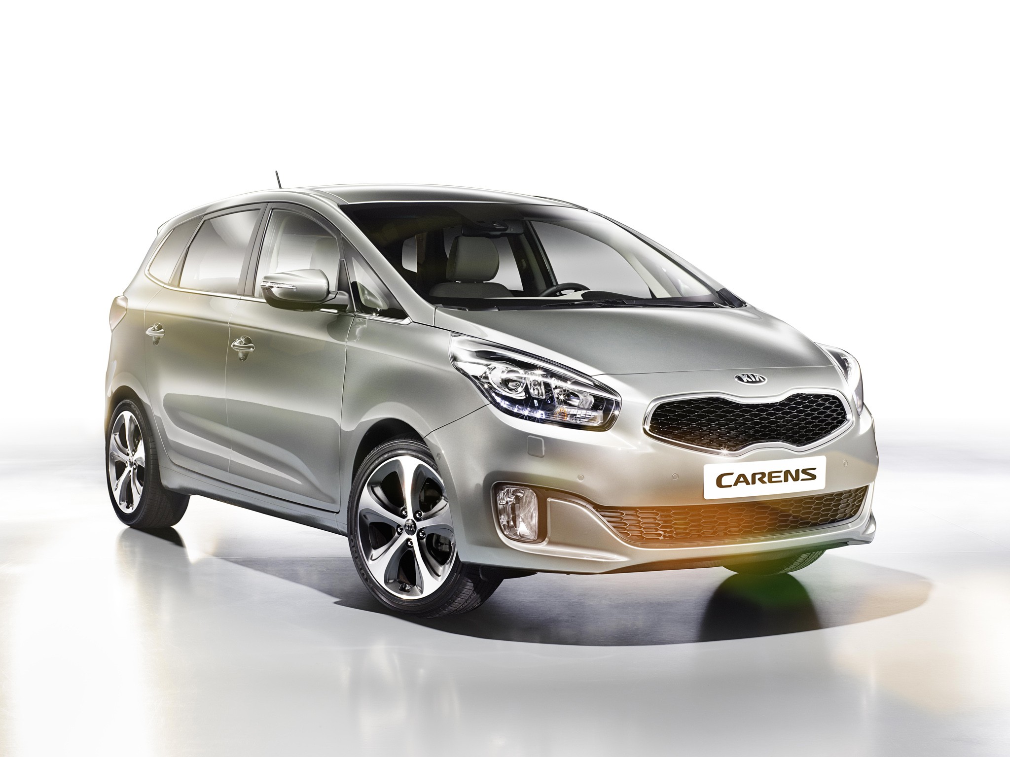 Kia Carens photo 29