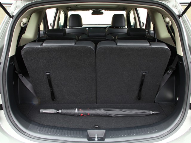 Kia Carens foto 53
