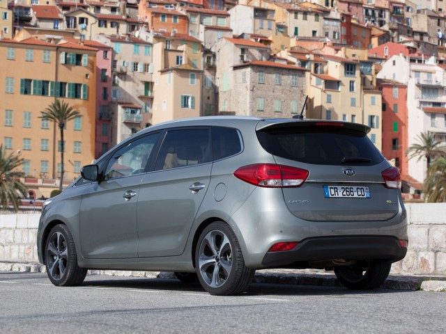 Kia Carens foto 38