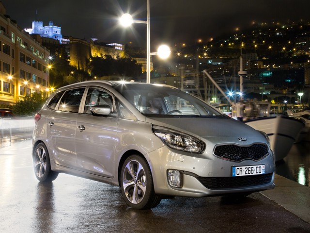 Kia Carens foto 41