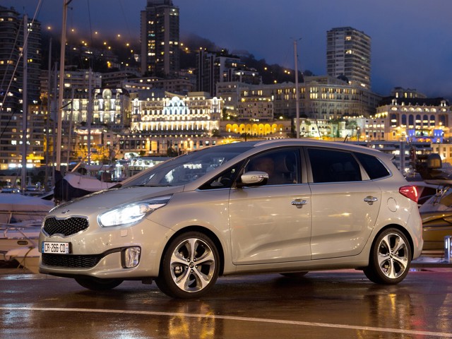 Kia Carens foto 42