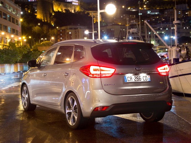 Kia Carens foto 43