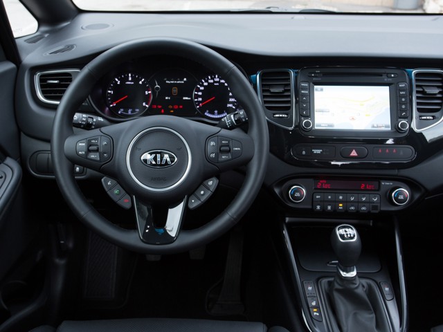 Kia Carens foto 55