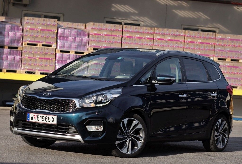 Kia Carens photo 22