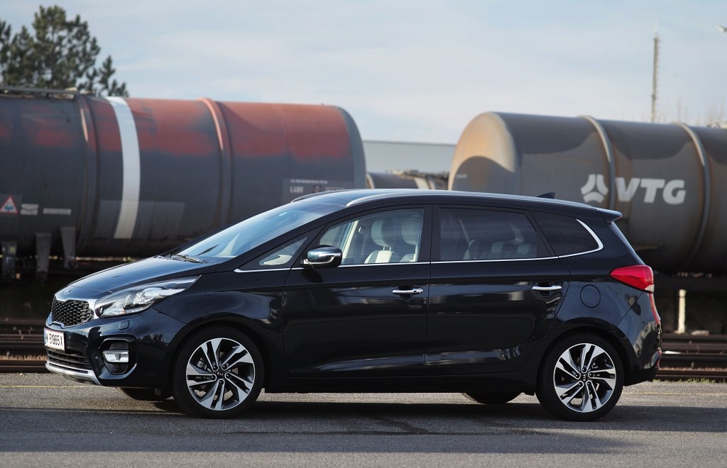 Kia Carens photo 23