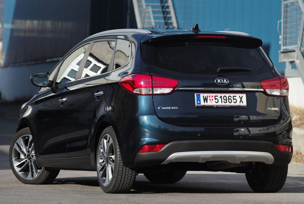 Kia Carens photo 24