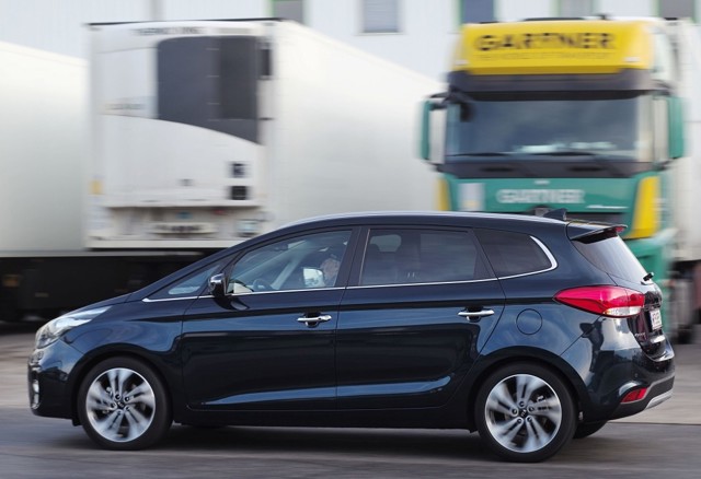 Kia Carens foto 26