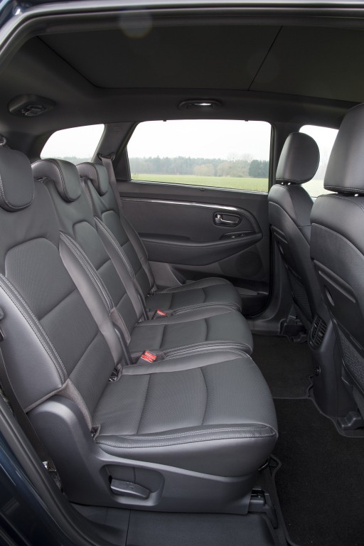 Kia Carens photo 32