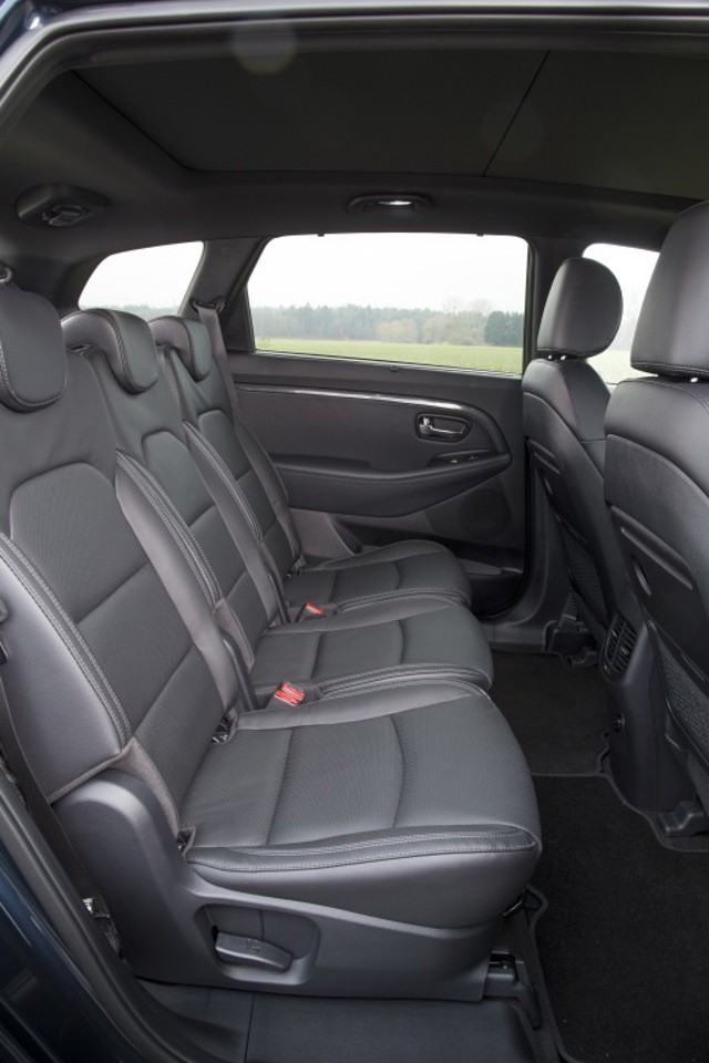 Kia Carens foto 32