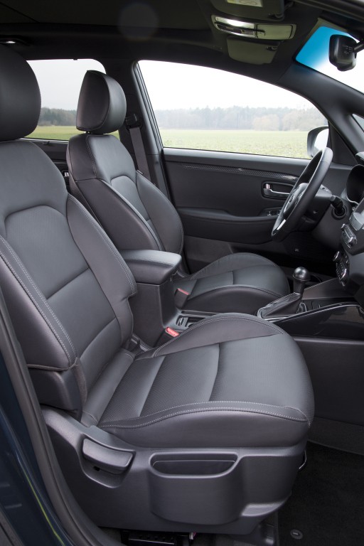 Kia Carens photo 33