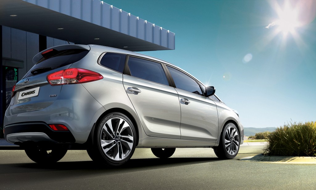 Kia Carens photo 3