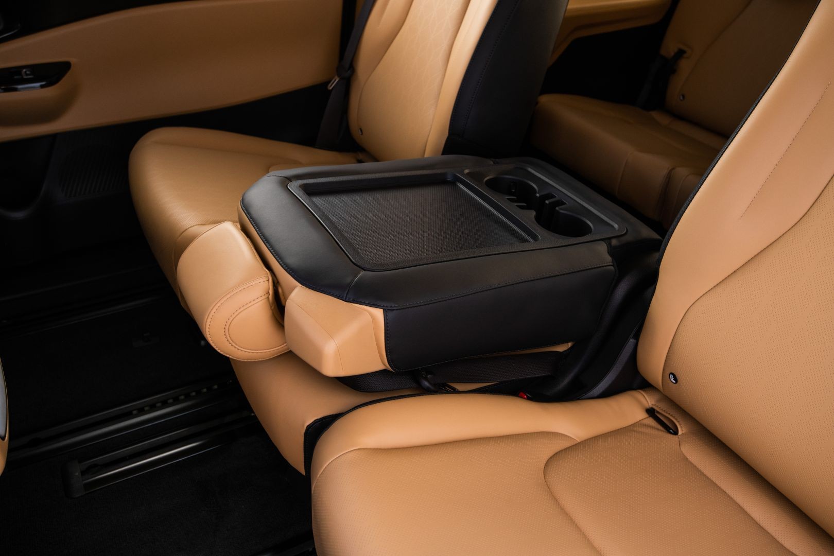 Kia Carnival / Sedona photo 28