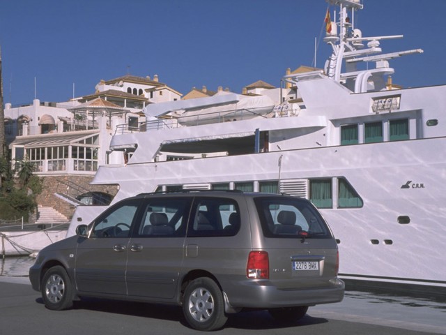 Kia Carnival / Sedona photo 7