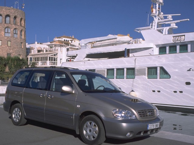 Kia Carnival / Sedona photo 10
