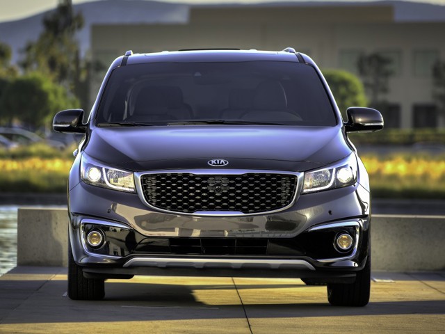 Kia Carnival / Sedona photo 12