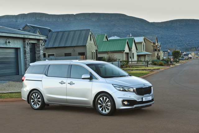Kia Carnival / Sedona photo 2