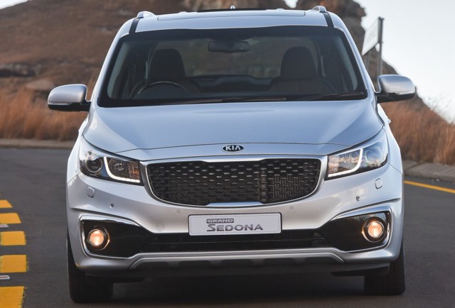 Kia Carnival / Sedona photo 3
