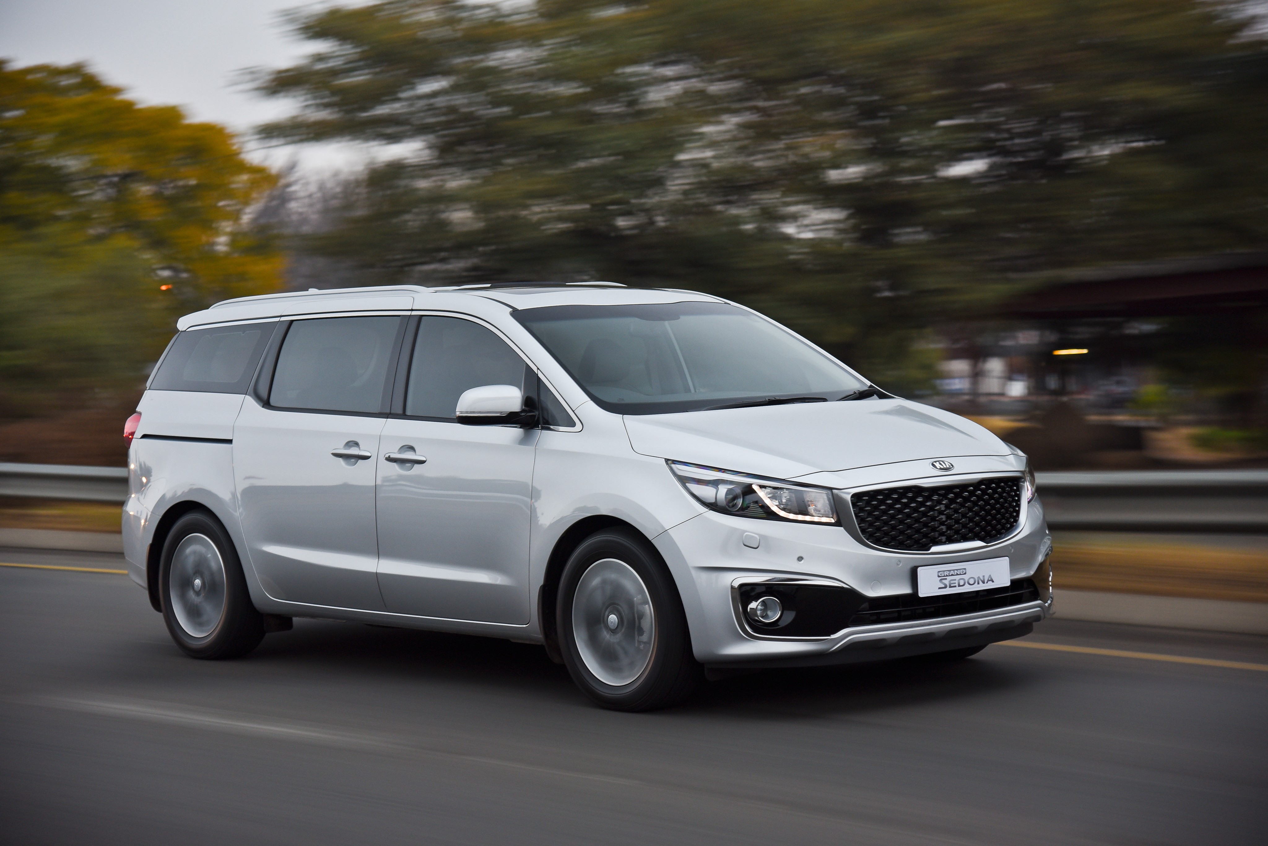 Kia Carnival / Sedona photo 6