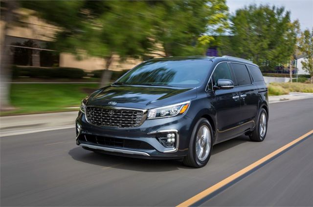 Kia Carnival / Sedona photo 2