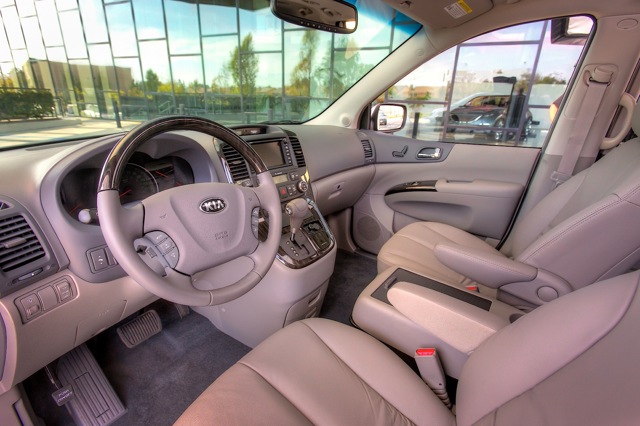 Kia Carnival / Sedona photo 17