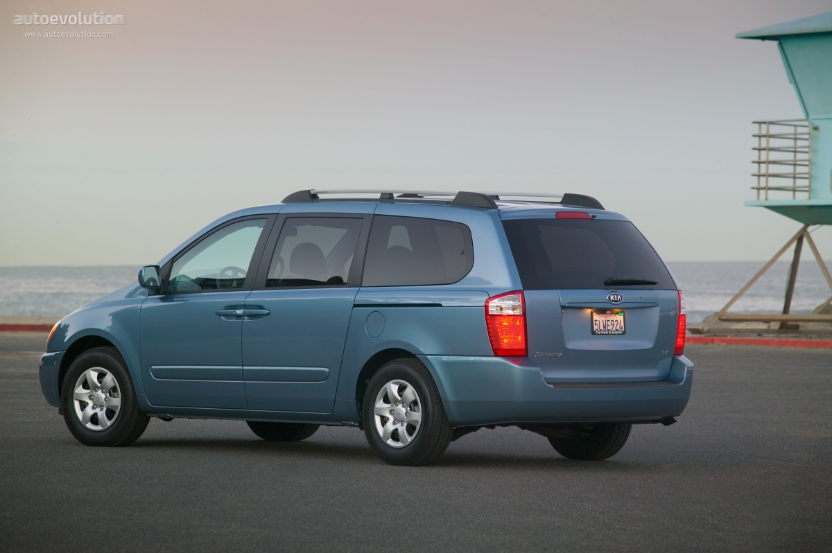 Kia Carnival / Sedona photo 2