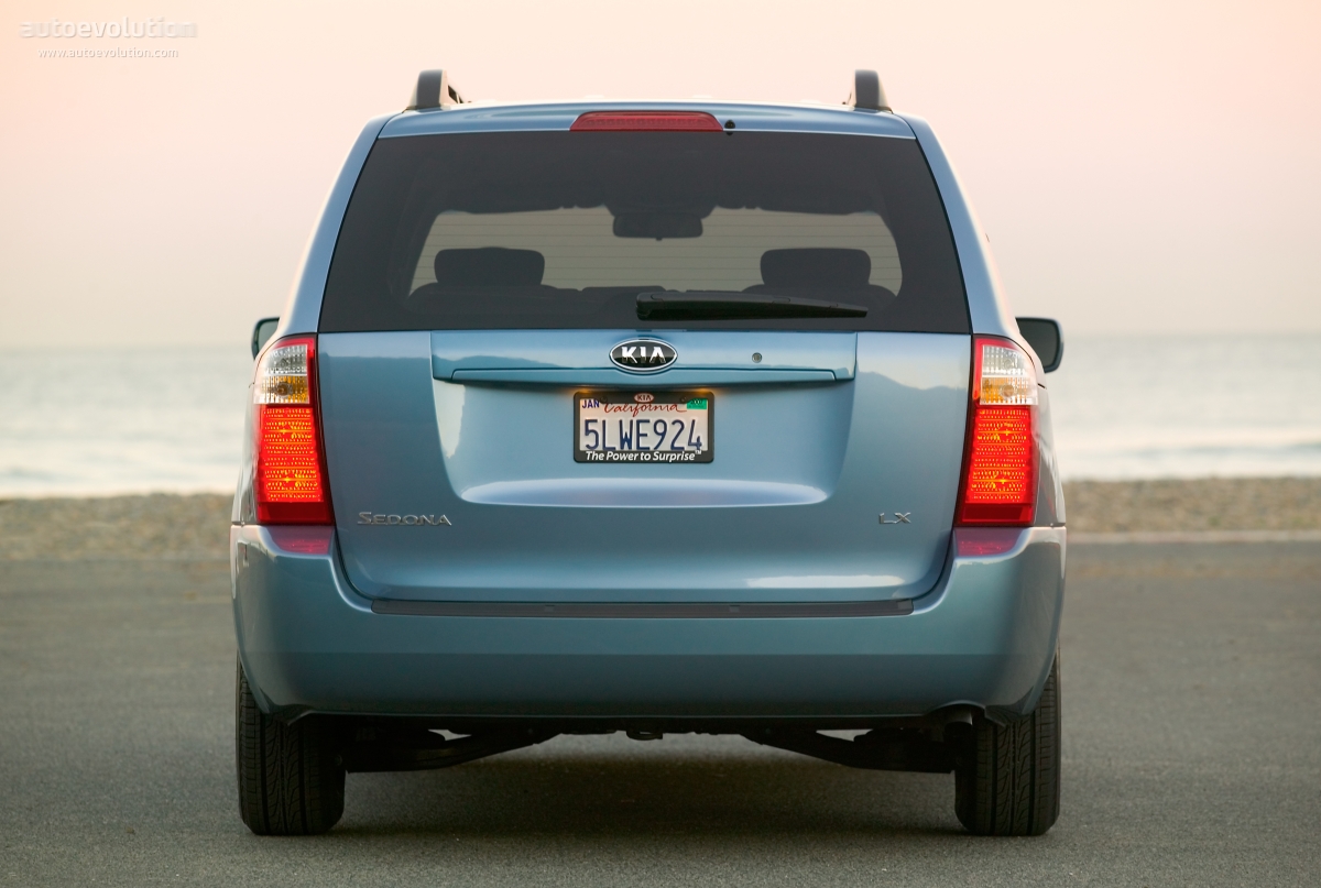 Kia Carnival / Sedona photo 5