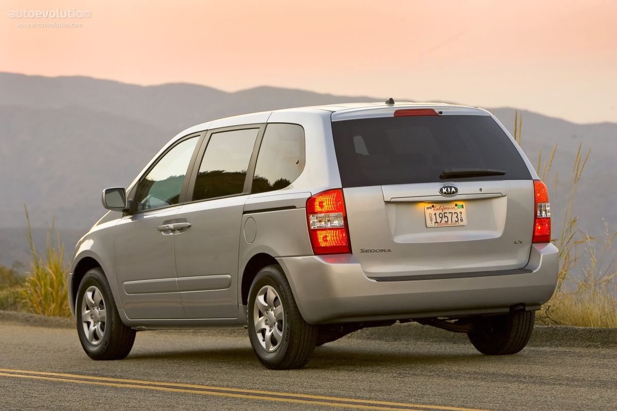 Kia Carnival / Sedona photo 3