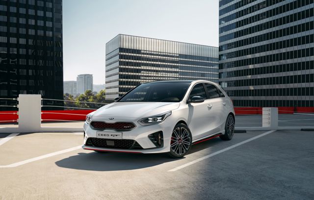 Kia Ceed photo 2