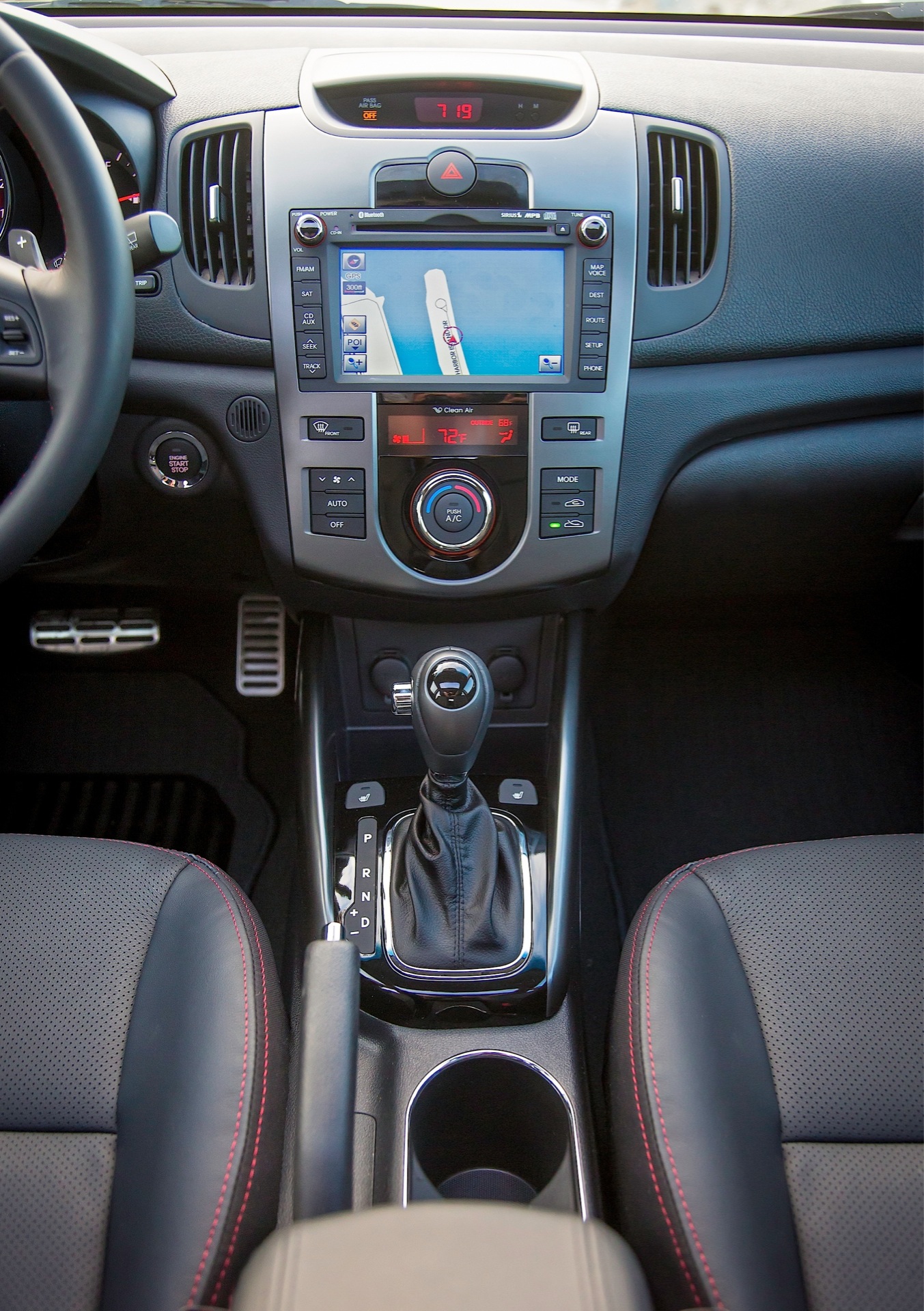 Kia Forte 5 Door photo 10