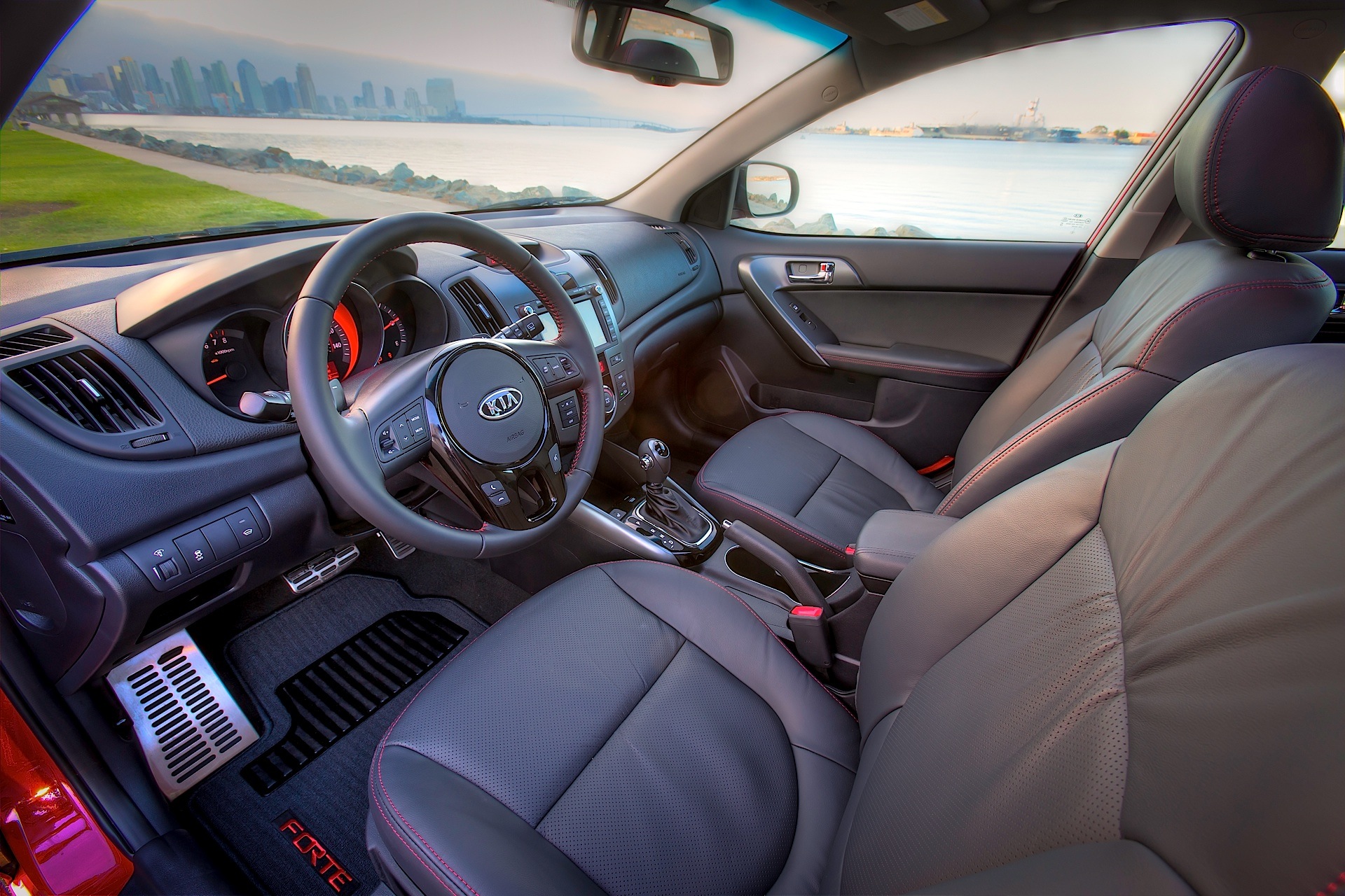 Kia Forte 5 Door photo 8