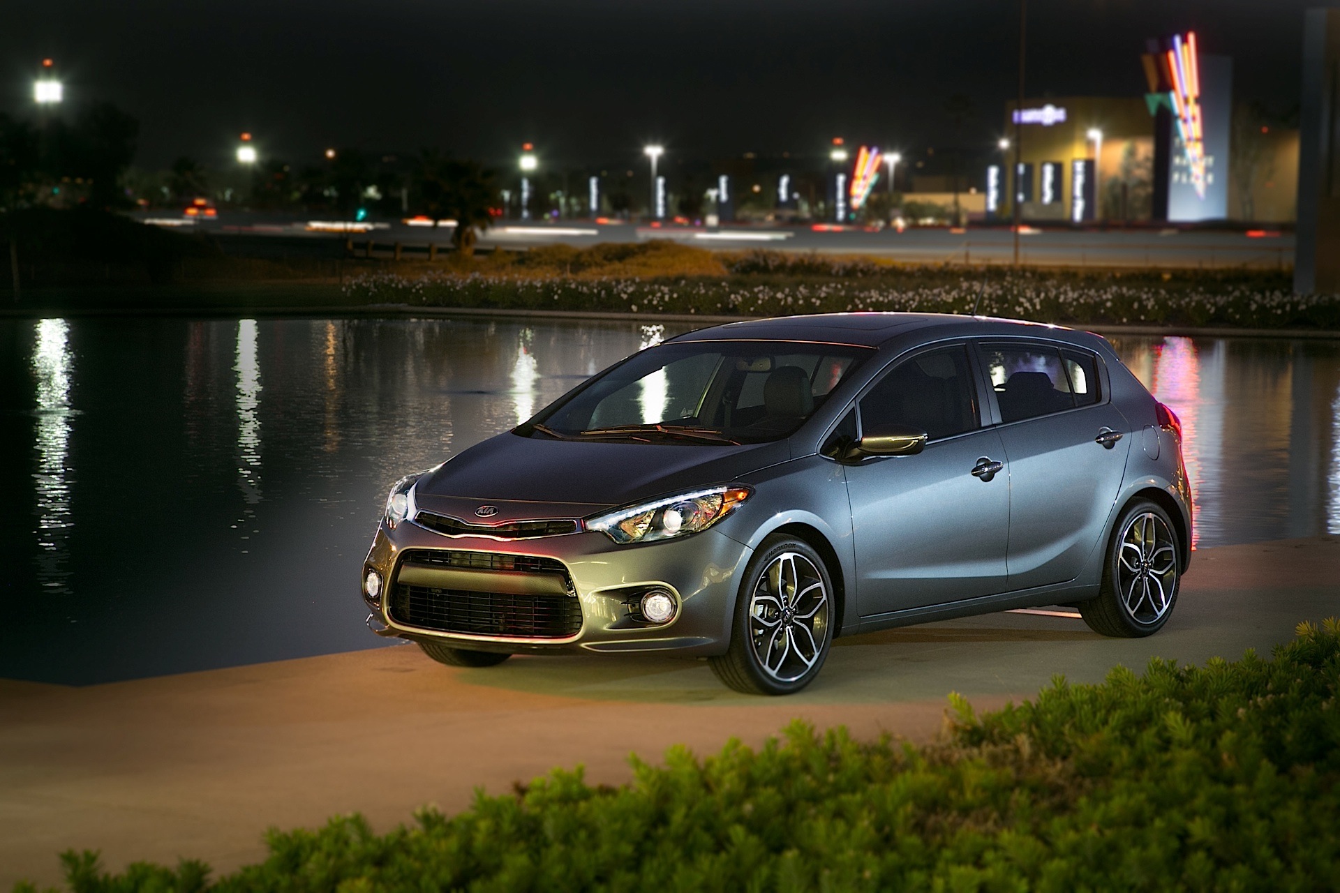 Kia Forte 5 Door photo 10