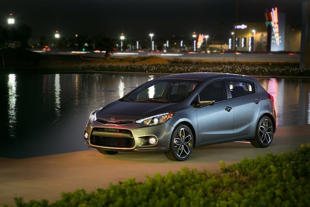 Kia Forte 5 Door Foto 10