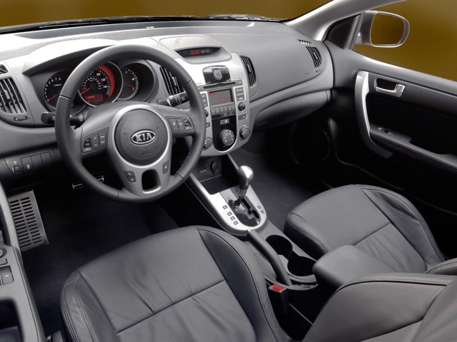 Kia Forte Koup photo 43