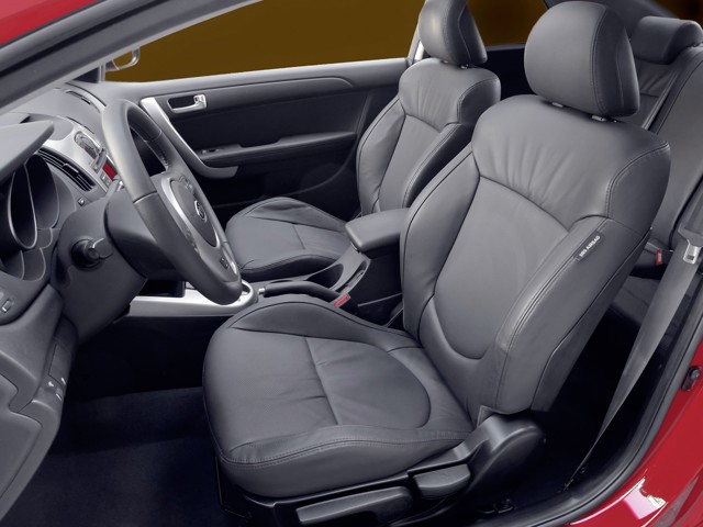 Kia Forte Koup photo 44