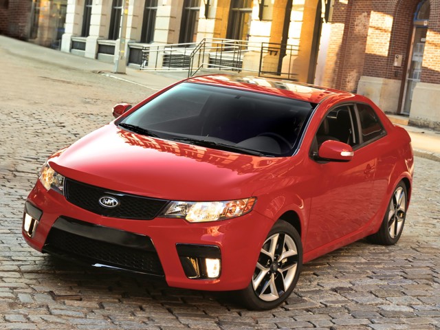 Kia Forte Koup photo 14