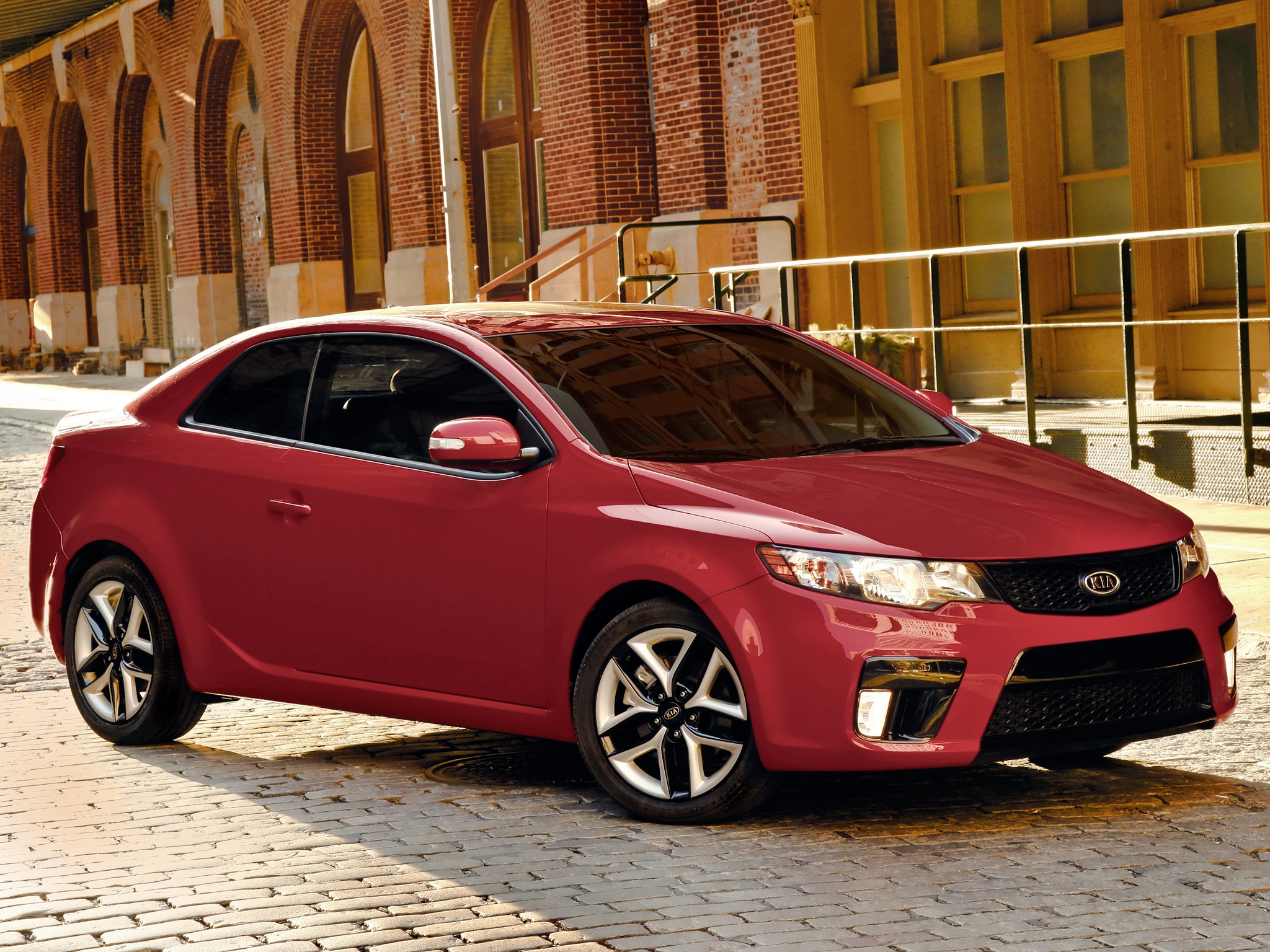 Kia Forte Koup photo 16