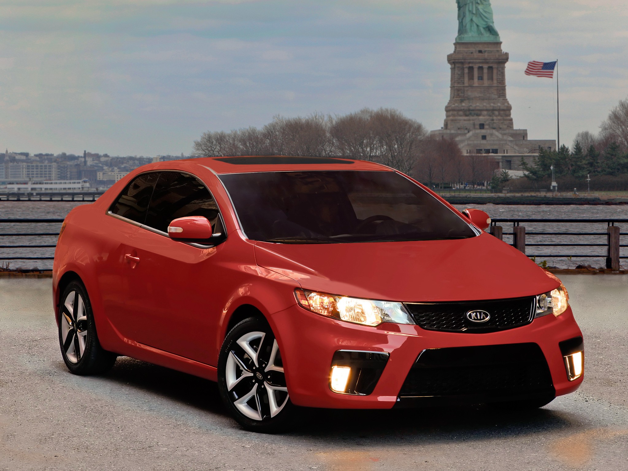 Kia Forte Koup photo 21