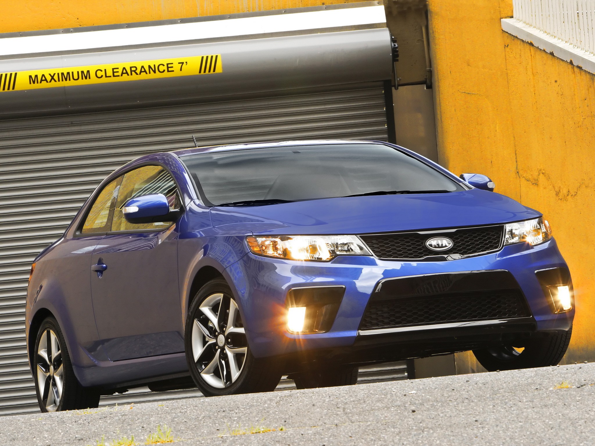 Kia Forte Koup photo 22