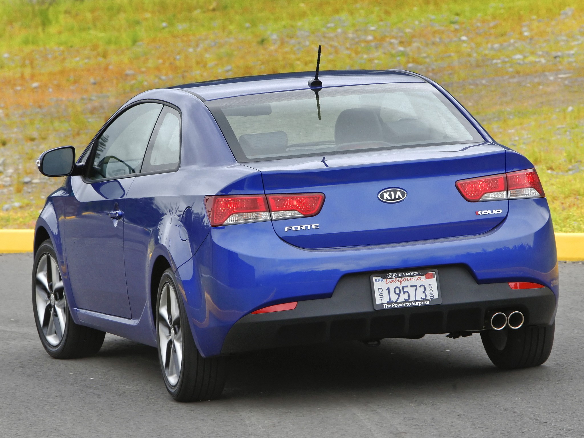 Kia Forte Koup photo 26