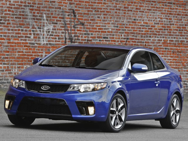 Kia Forte Koup photo 30