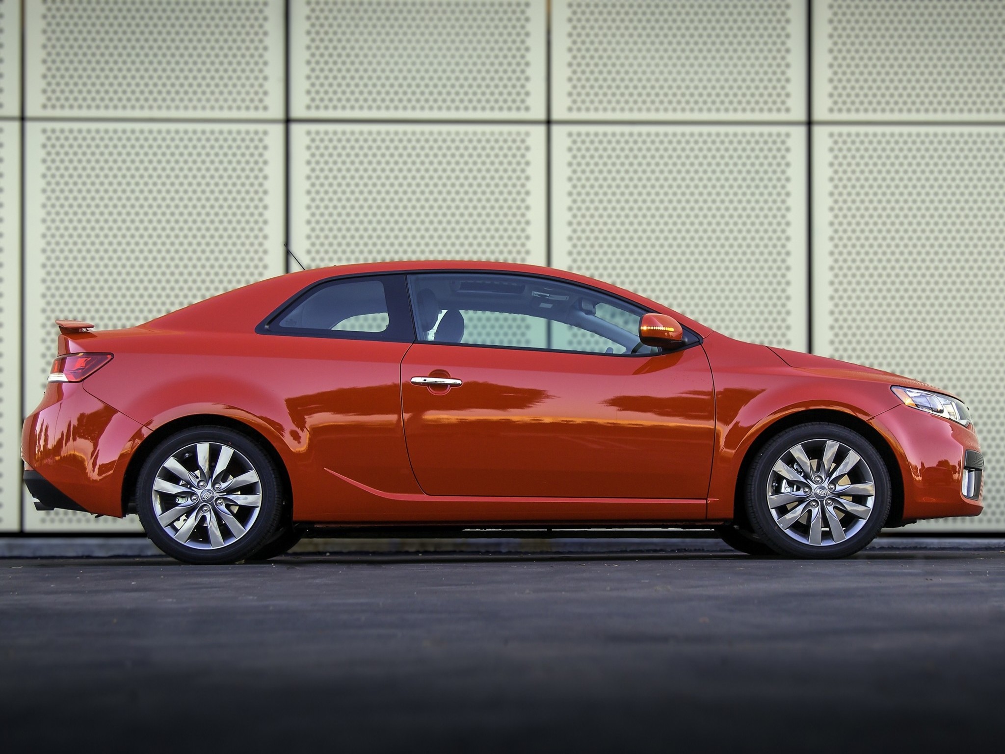 Kia Forte Koup photo 35