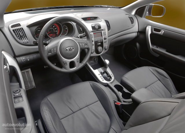 Kia Forte Koup photo 36