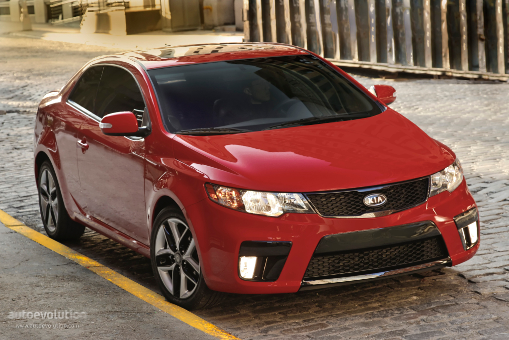 Kia Forte Koup photo 3