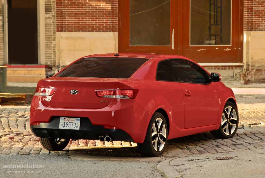 Kia Forte Koup photo 4