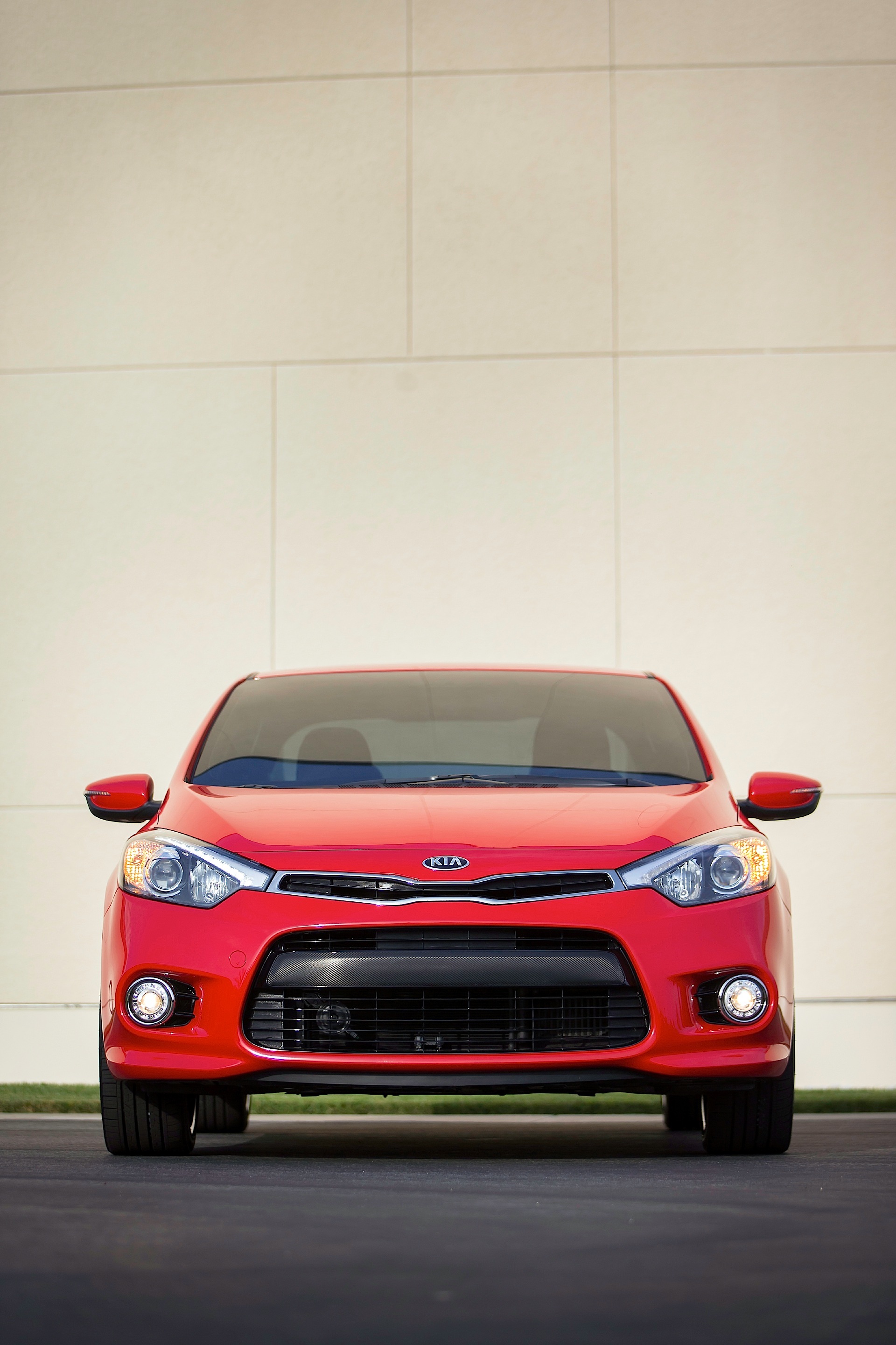 Kia Forte Koup photo 10