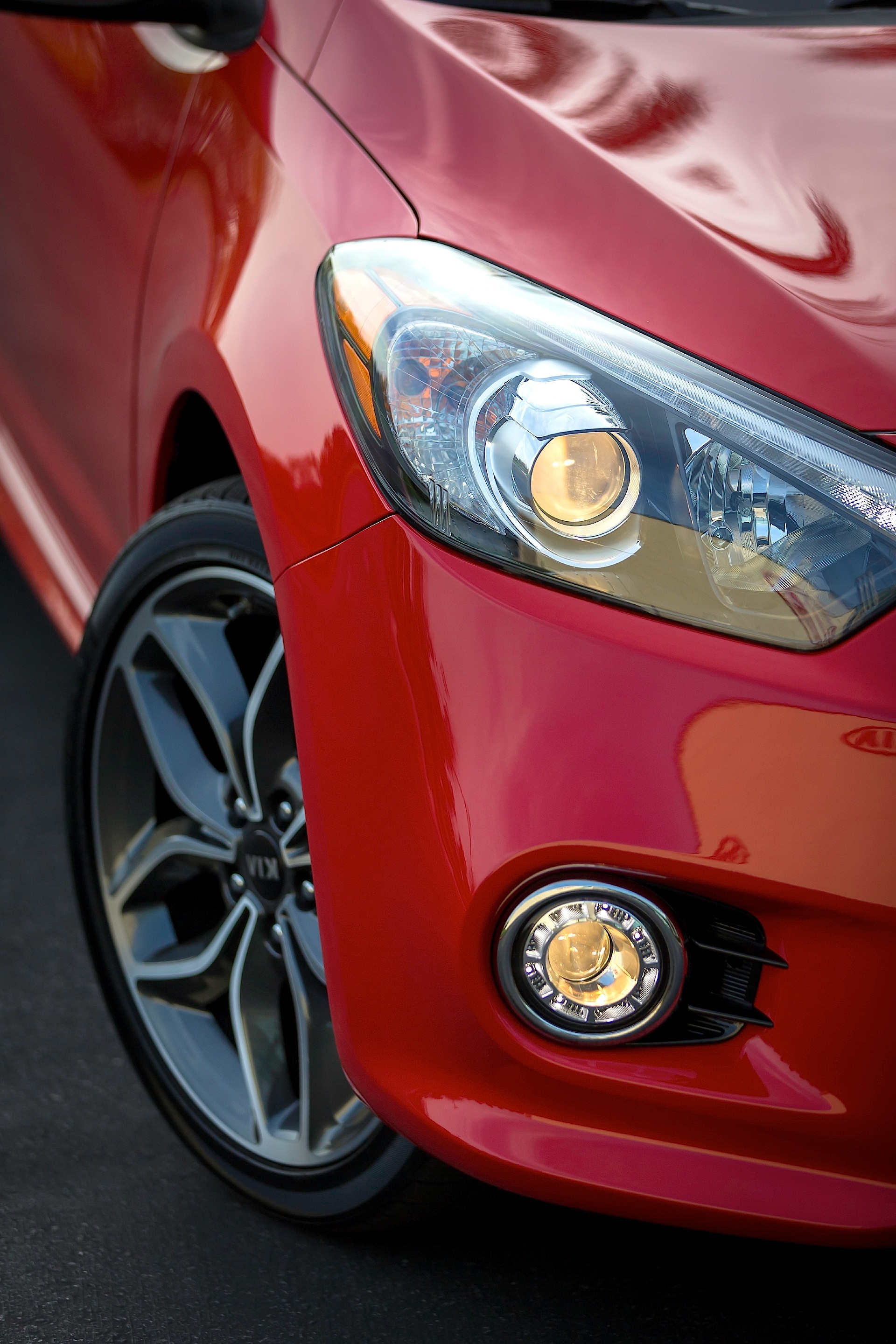 Kia Forte Koup photo 14