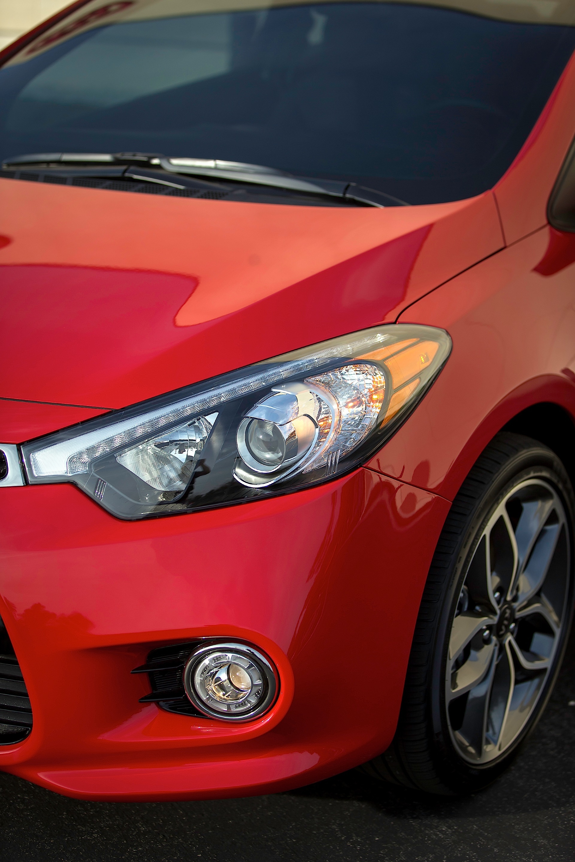 Kia Forte Koup photo 18