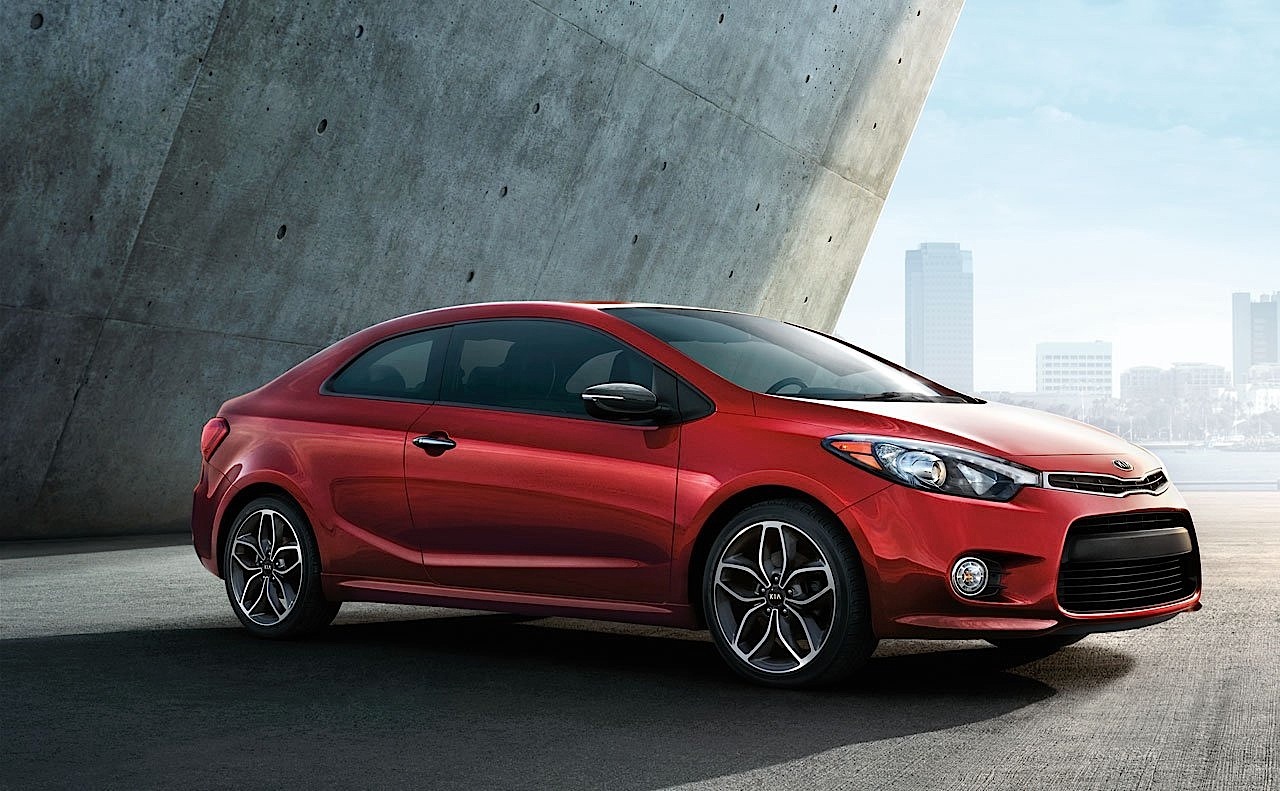 Kia Forte Koup photo 21